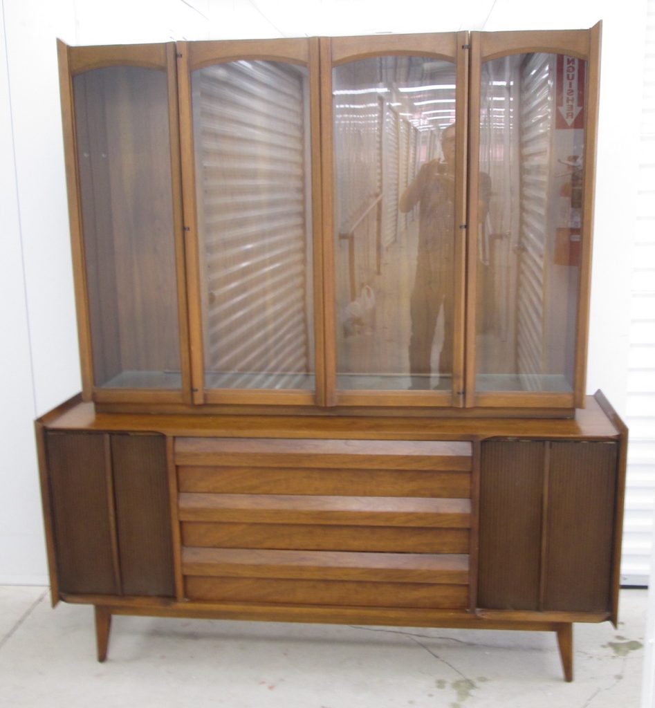 Lane First Edition China Hutch