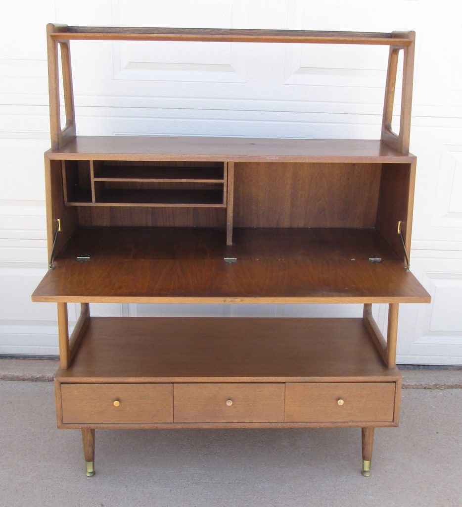 Saginaw Furniture Room Divider Desk Shelves